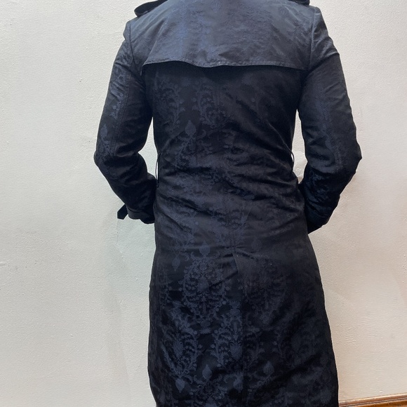 trench coat - Picture 3 of 3